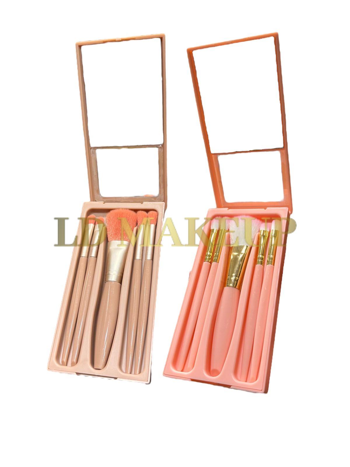 Set de brochas x5 estuche con espejo rectangular ZMA-M817C-3 POR MAYOR